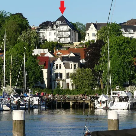 Apartment Stadtvilla Mit Hafenpanorama